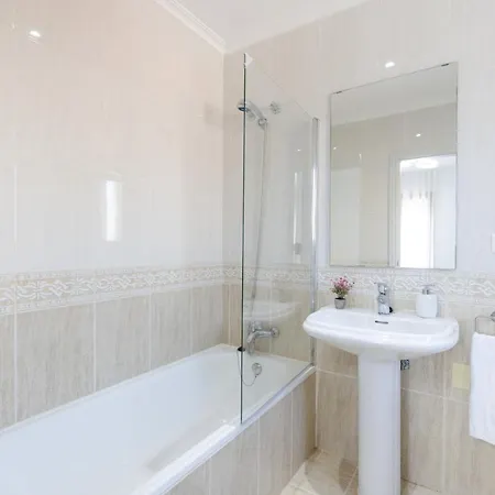 Beautiful Seaviews By Fidalsa Villa *