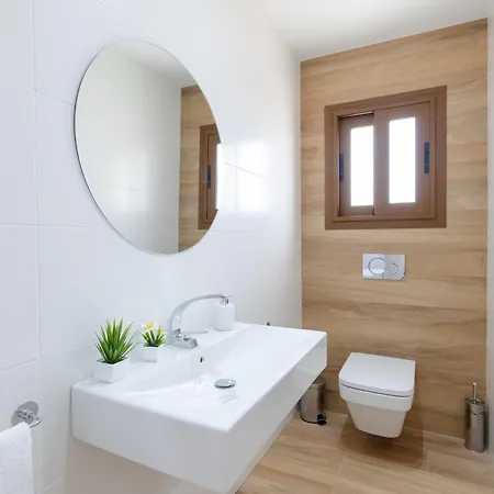 Villa Beautiful Seaviews By Fidalsa *